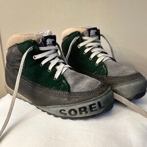 Sorel Men’s Boots Green Gray in a mix of Suede, Corduroy & Leather Waterproof 9